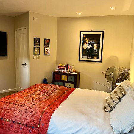 Modern, Gr Floor 1 Bed, Bathroom, Garden & Private Entry With Free Parking CBG Екстериор снимка