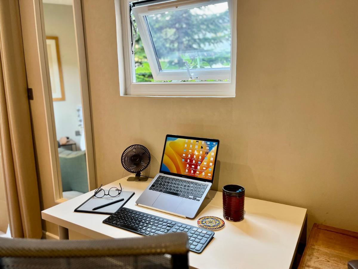 Modern, Gr Floor 1 Bed, Bathroom, Garden & Private Entry With Free Parking CBG Екстериор снимка